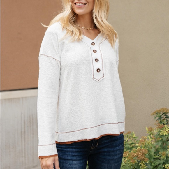 Fine Line Details Top - Picture 7 of 15